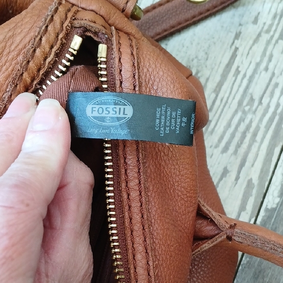 Fossil Tan Leather Satchel - Picture 9 of 16